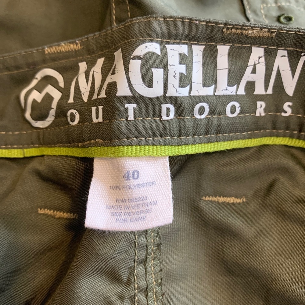 magellan mens Hunter Green shorts Size 40 - Picture 6 of 6